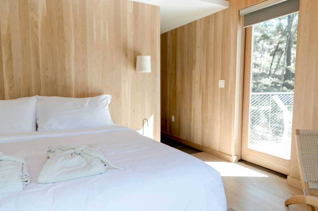 are airbnbs cheaper than hotels